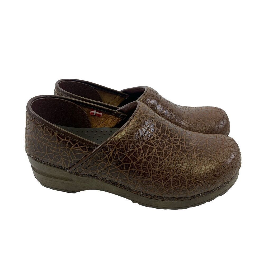 Sanita Danish Design Signature Clog Comfort Brown Leather Geo Embossed Womens 38